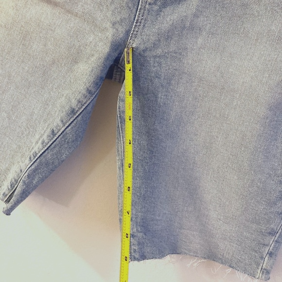 GAP Bermuda Shorts Light Blue Wash Distressed Size 4/27 - Picture 11 of 12